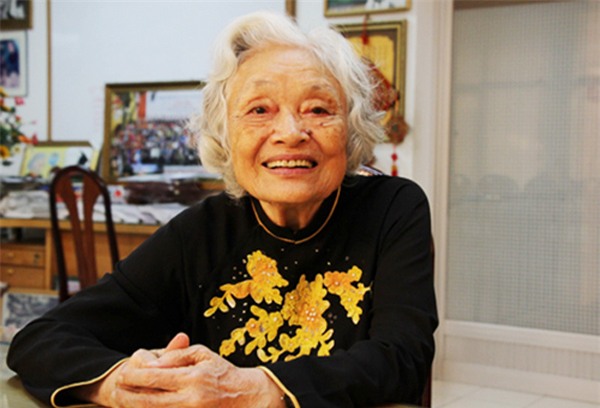 Tiết học khiến hàng triệu người xem rơi nước mắt của cô giáo ngoài 80 tuổi - Ảnh 4.