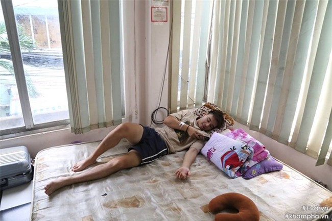 dong hung nam tren giuong benh, gang cuoi, chia se ve moi quan he voi me - 3