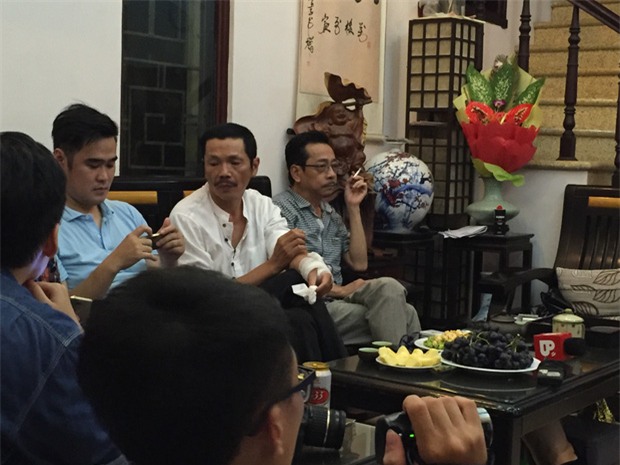 Clip: Phan Quân và Lương Bổng bật khóc khi xem tập cuối của Người phán xử - Ảnh 1.