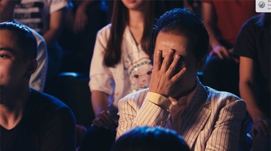 Vừa hôn Rocker Nguyễn, Angela Phương Trinh lại lên giường với Hữu Vi trong tập 2 Glee-6