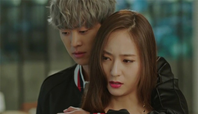 Vợ bàng hoàng nhận ra một sự thật rành rành sau cuộc gặp gỡ định mệnh với người tình cũ - Ảnh 2.