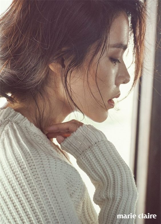 Quên 10 bước dưỡng da đi, So Ji Jin chỉ làm có 3 bước mà luôn lọt top mỹ nhân không tuổi của Hàn đấy - Ảnh 1.