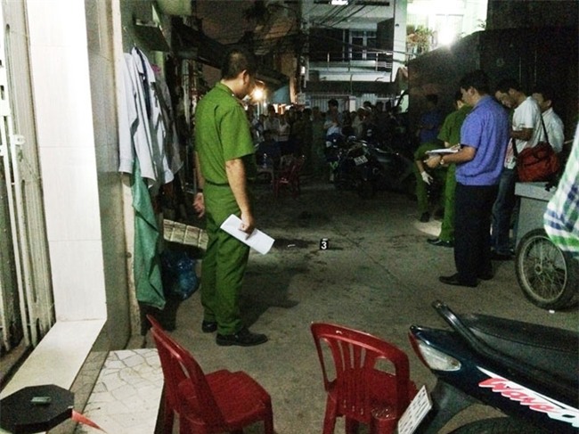 doi ngu chung khong duoc, chong dung dao dam ca vo va me vo hinh anh 1