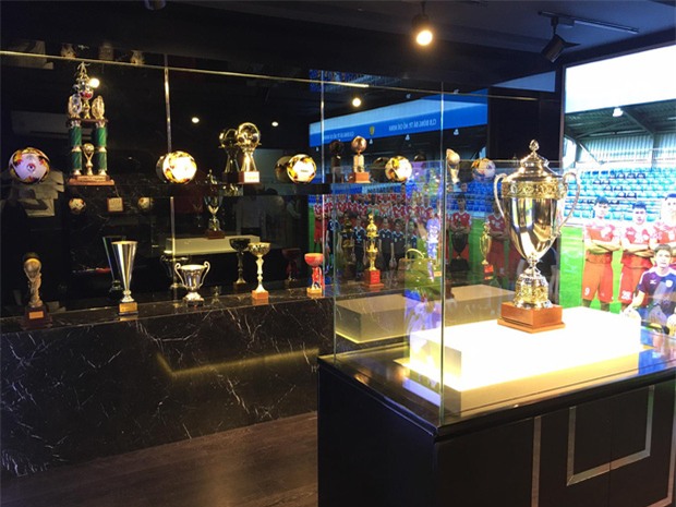 Công Vinh lại bị nói làm màu khi xây dựng phòng truyền thống cho CLB TP. HCM - Ảnh 6.