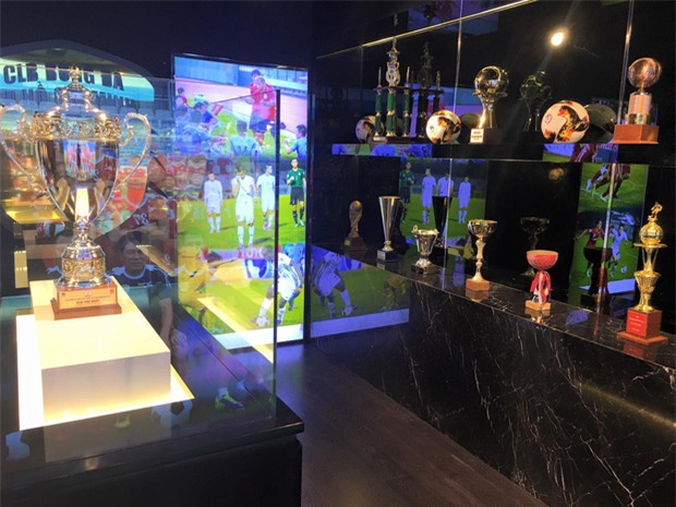 Công Vinh lại bị nói làm màu khi xây dựng phòng truyền thống cho CLB TP. HCM - Ảnh 7.