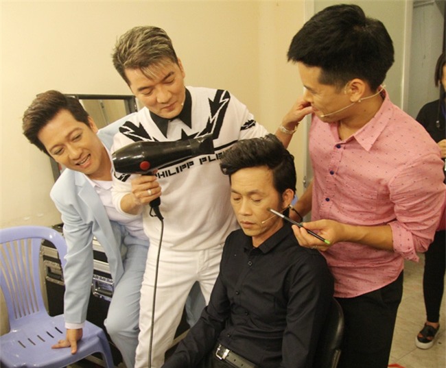 dam "treu" hoai linh tren ghe nong, xuan bac lieu co kem canh dan anh? hinh anh 11