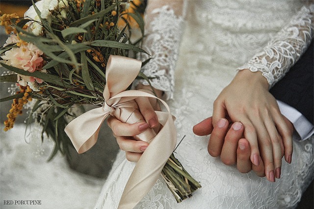 dam cuoi da can ke, toi danh chon giau tinh cam voi ban than cua vo vao long - 1