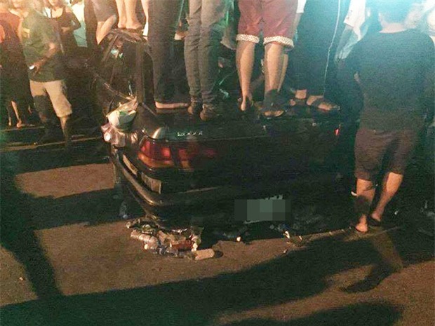 Hành động gây nhiều nhức nhối của nhóm thanh niên trong ngày lễ - Ảnh 6.