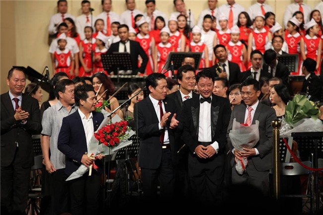 Điều còn mãi 2017: Thanh âm hùng hồn về tổ quốc chạm tới trái tim người yêu nhạc-12