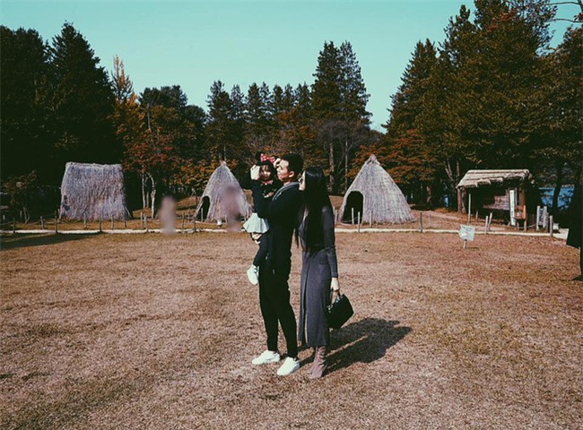 Sau thời vàng son đình đám, những hot girl đời đầu và đời sau đều đã yên phận làm “hot mom” - Ảnh 4.