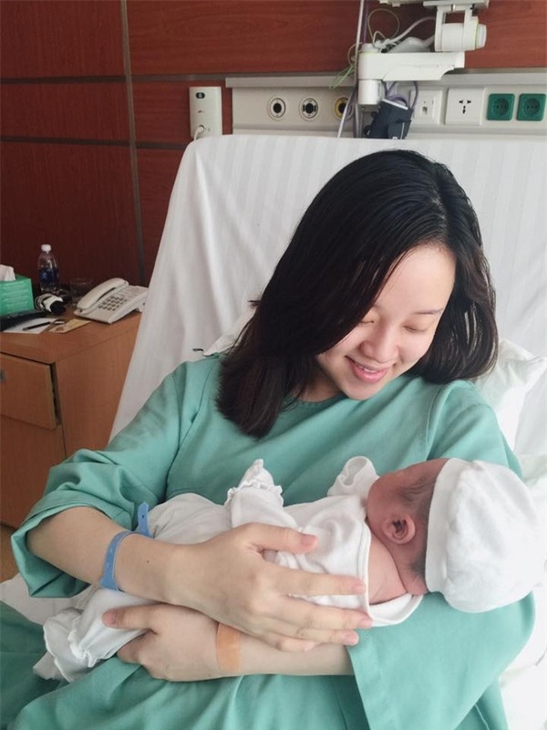 Sau thời vàng son đình đám, những hot girl đời đầu và đời sau đều đã yên phận làm “hot mom” - Ảnh 41.