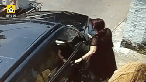 Bắt quả tang chồng ngoại tình, vợ chặn ô tô để nói chuyện phải trái, chẳng ngờ lại không còn đường về - Ảnh 2.