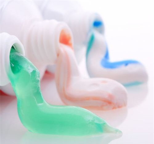 cach tri mun cam, mun dau den voi kem danh rang sieu don gian - 1