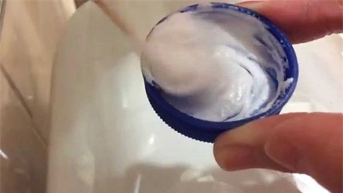 cach tri mun cam, mun dau den voi kem danh rang sieu don gian - 3