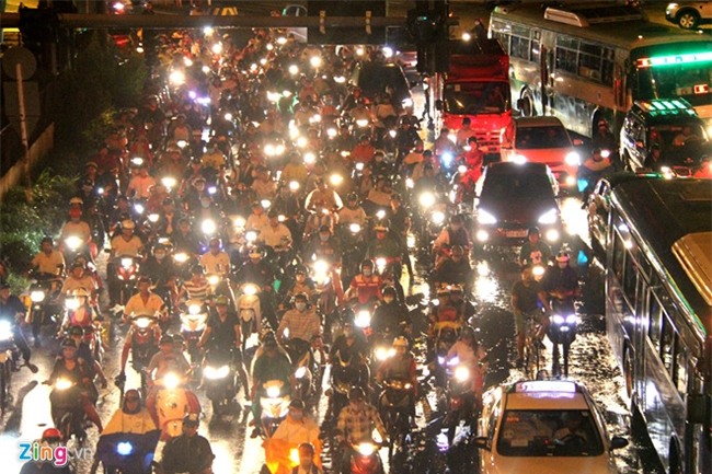 Nguoi dan do ve Sai Gon, Ha Noi sau ky nghi le 2/9 hinh anh 1