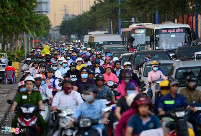 Nguoi dan do ve Sai Gon, Ha Noi sau ky nghi le 2/9 hinh anh 3