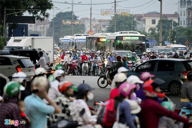 Nguoi dan do ve Sai Gon, Ha Noi sau ky nghi le 2/9 hinh anh 1