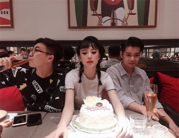 Angela Phương Trinh, bà mẹ nhí, sao việt