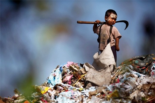 Một bức ảnh cuộc đời, hai số phận trái ngược trôi qua - Ảnh 2.