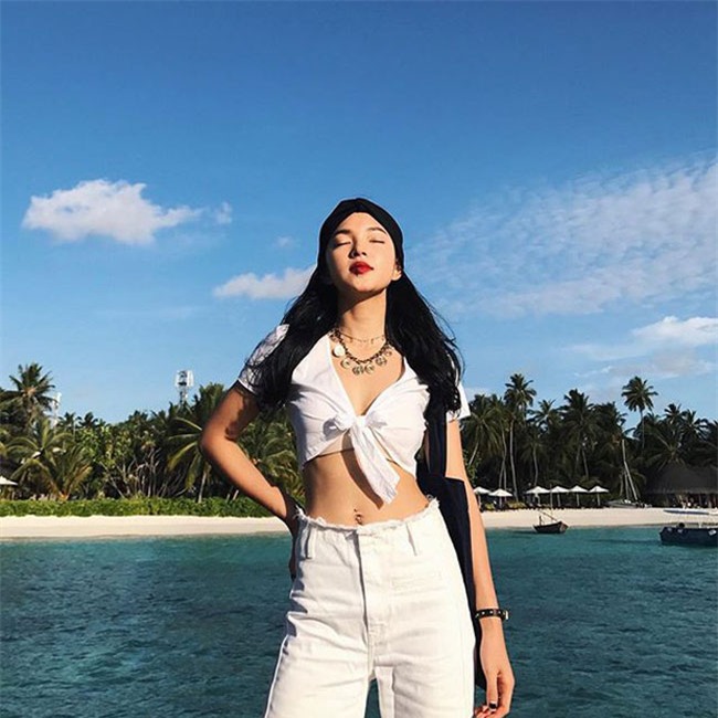 tuong chi co gai tay moi dam mac nhung thieu nu viet da manh dan sam ao so mi lung - 4