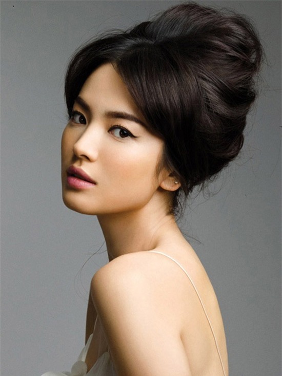 Bí quyết giữ dáng để luôn trẻ đẹp như gái đôi mươi của nữ thần hàng đầu châu Á Song Hye Kyo - Ảnh 4.