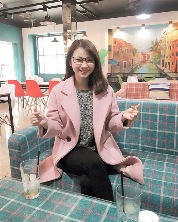 Cô gái trẻ xinh đẹp gây bão mạng trong clip hỏi vợ với 50 nghìn đồng ở Sapa-2