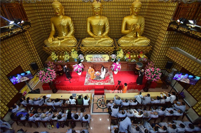 Lý Nhã Kỳ rơi nước mắt kể về tuổi thơ nghèo khó ăn khoai luộc trừ bữa-2