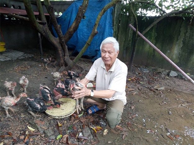 tỷ phú nông dân, nuôi ếch