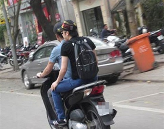 Bat ngo truoc ung xu cua Ngoc Lan, Ha Ho va loat sao Viet khi vi pham luat giao thong