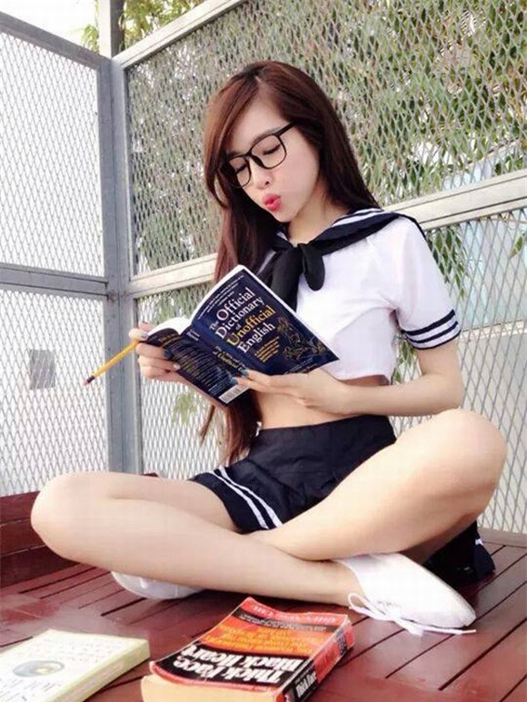 Sao Việt cưa sừng với đồng phục học sinh: Người trẻ măng tơ, kẻ già trước tuổi-3