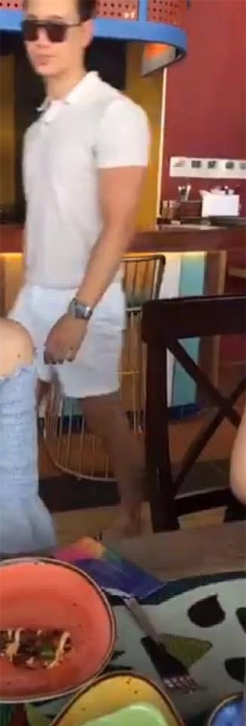 Lộ ảnh Kim Lý ân cần xách va ly cho Hồ Ngọc Hà và Subeo sau chuyến nghỉ dưỡng nhân dịp lễ 2/9 - Ảnh 6.