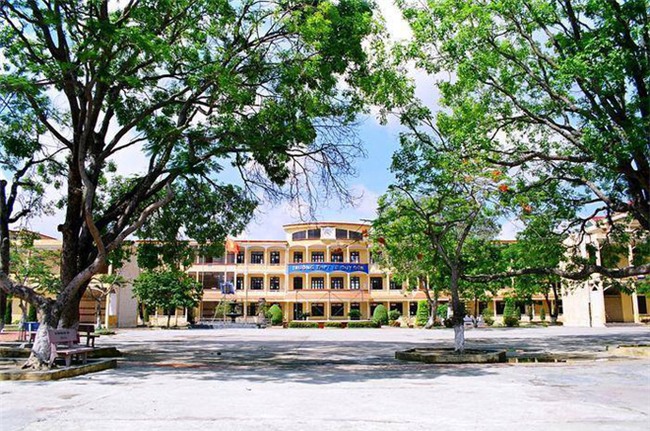 Vụ nữ sinh cấp 3 Hải Phòng tố bác sĩ luồn tay vào ngực khi khám bệnh: Bác sĩ lên tiếng - Ảnh 1.