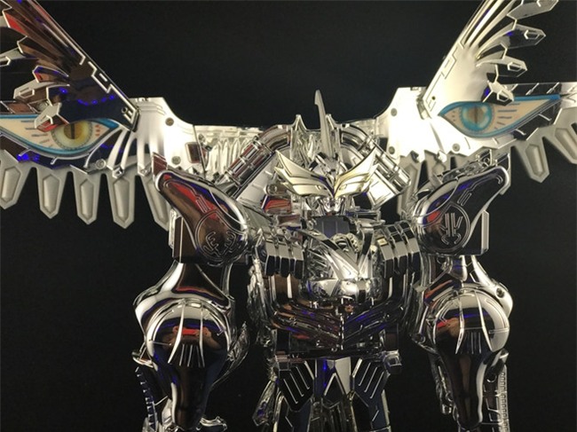 9X gap rac roi khi so huu bo sieu nhan ma vang 100 trieu dong hinh anh 2