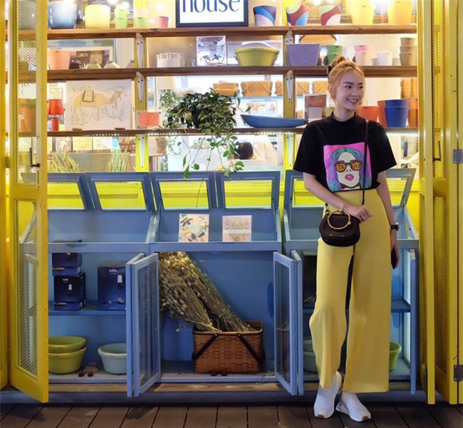 Street style sao Việt: tâm điểm tuần này chính là cả cây hồng sến sẩm của Ngọc Trinh - Ảnh 21.