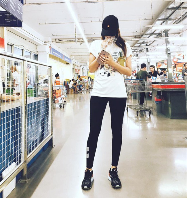 Street style sao Việt: tâm điểm tuần này chính là cả cây hồng sến sẩm của Ngọc Trinh - Ảnh 3.