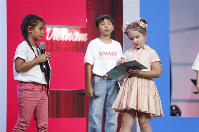 Little big shots bản Việt: Bella – Cô bé Nga 5 tuổi thành thạo 8 thứ tiếng đã xuất hiện - Ảnh 2.