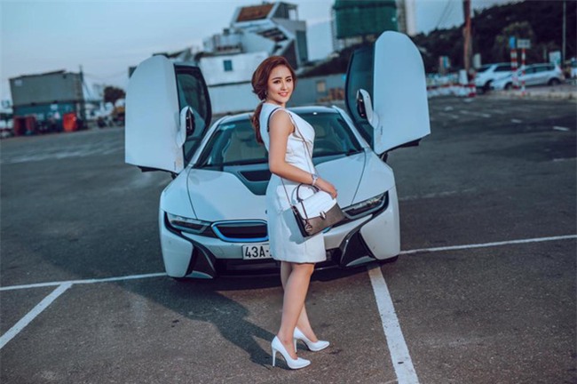 Ghen tị với cuộc sống xa hoa của cô vợ Đà Nẵng được tặng nhẫn kim cương, đi siêu xe 7 tỉ - Ảnh 20.