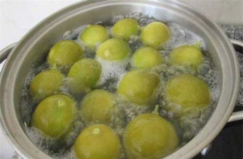 uong nuoc luoc chanh moi sang va xem dieu ki dieu gi se xay ra voi ban nhe - 1