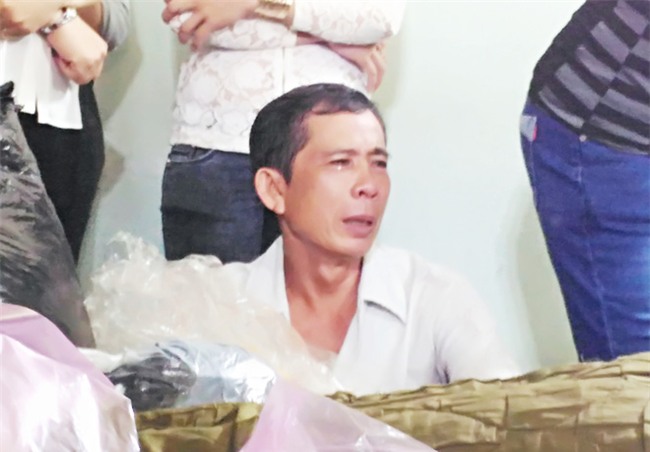 Mẹ chiến sĩ chữa cháy hi sinh khi đang dập lửa ở Sài Gòn: “Nó còn chưa kịp đặt tên cho con” - Ảnh 8.