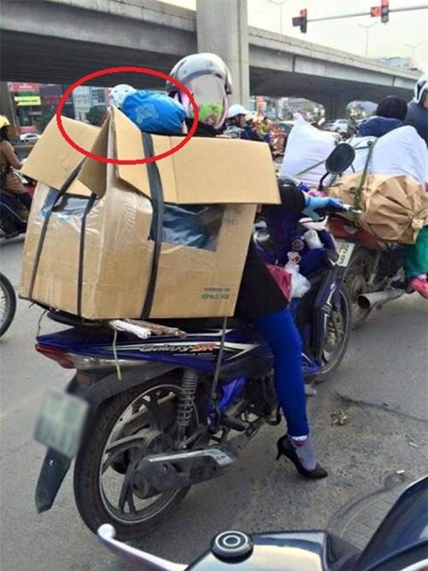 bo me viet sang tao khi cham con khien nguoi tay cung phai "nga mu chao thua" - 13