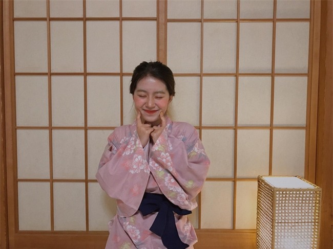 Biến mất đã lâu nhưng 4 hot girl này vẫn có lượt followers "khủng" trên Instagram - Ảnh 17.