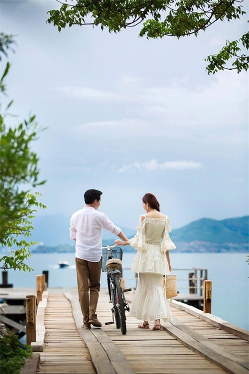 hoa hau thu thao tu co gai khang khiu den sac dep "khong goc chet" - 16