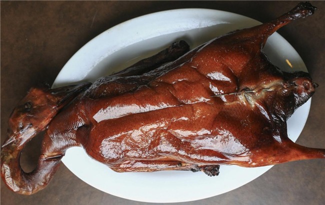 sá sùng, đặc sản nhà giàu, hải sản, mực, ngỗng quay, chặt chém, thủy quái, nhãn Hưng Yên, món ăn dát vàng