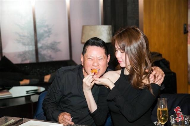 Đường tình duyên kịch tính như phim của Ngọc Trinh-8