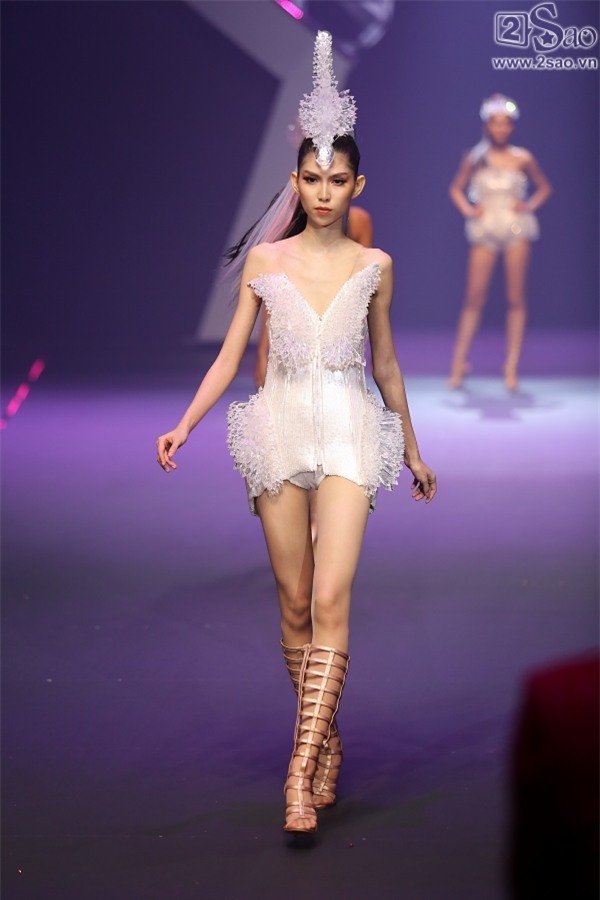 Kim Dung đăng quang Vietnam’s Next Top Model 2017 trong niềm sung sướng của... Thùy Dương-5