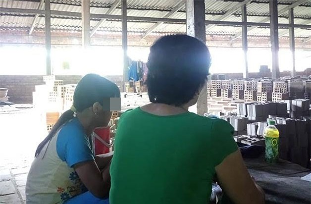 Bố hiếp dâm con gái ruột 11 tuổi lãnh án chung thân, đến lượt ông nội được đem ra xét xử - Ảnh 1.