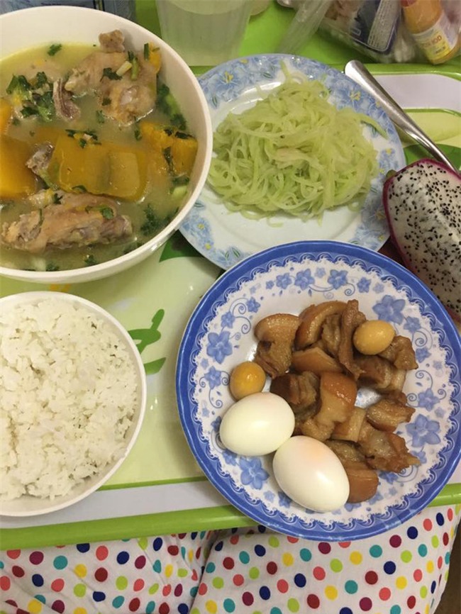 Chị em gái như trái cau non, cô em sướng nhất vịnh Bắc Bộ được chị gái nấu cho cơm ở cữ ngon phát thèm - Ảnh 7.