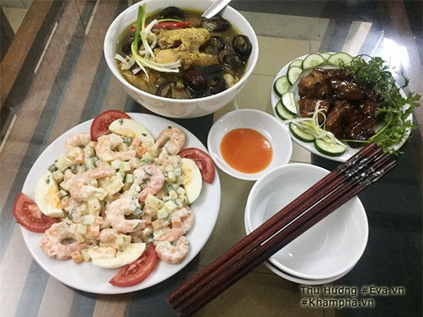 "ban gai nha nguoi ta" ngay nao cung nau mam com de hue cho chang khien dan tinh ghen ti - 10