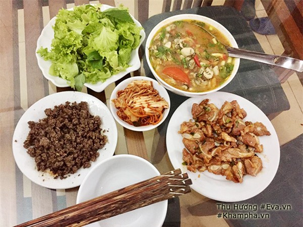 "ban gai nha nguoi ta" ngay nao cung nau mam com de hue cho chang khien dan tinh ghen ti - 13