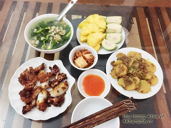 "ban gai nha nguoi ta" ngay nao cung nau mam com de hue cho chang khien dan tinh ghen ti - 15